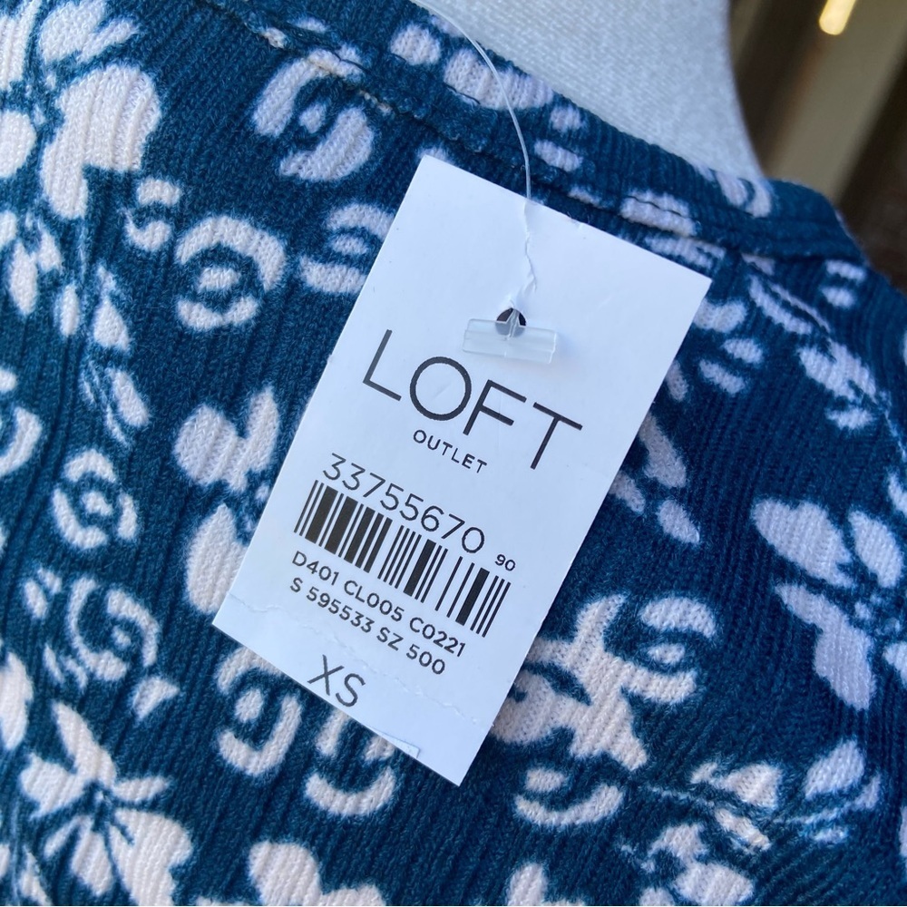 Ann Taylor LOFT Floral Blue Long Sleeve Top Size XS Stretch Gold Button Detail - Picture 10 of 12